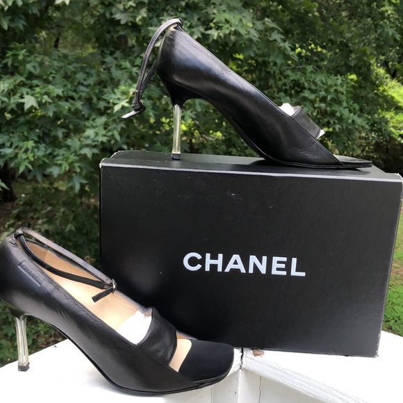 CHANEL Classic Open Toe Heels - Picture 4 of 14